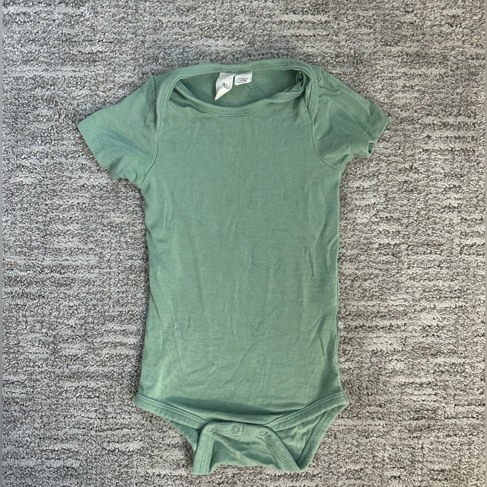 Kyte baby bodysuit
